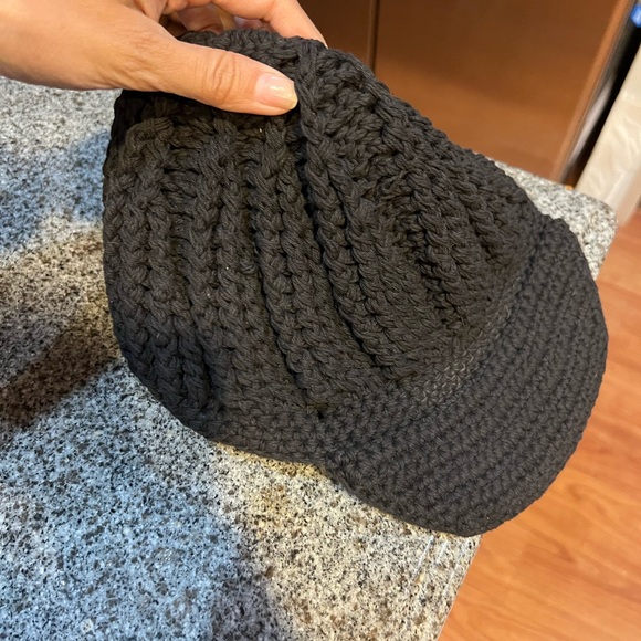 Black knitted thick woven knit hat winter - Picture 10 of 14